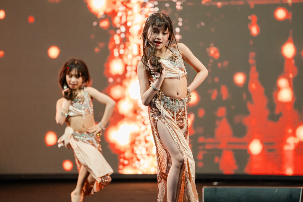 photobyyan 09910 photobyyan 09910